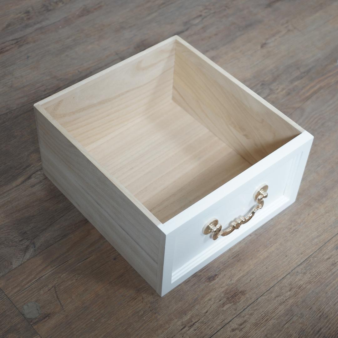 【新品・未使用】　キャビネット　アンティーク金取っ手