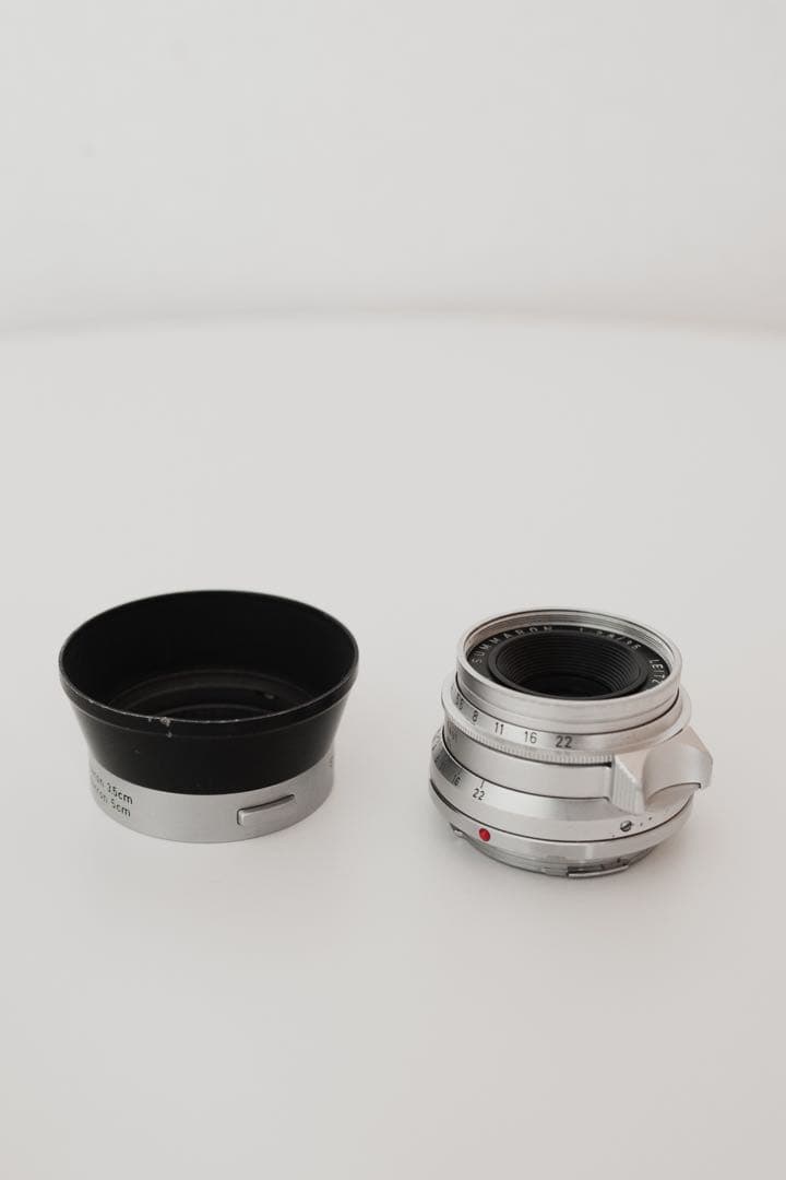 LEICA Summaron 35mm f2.8 ズマロンレンズフード付き