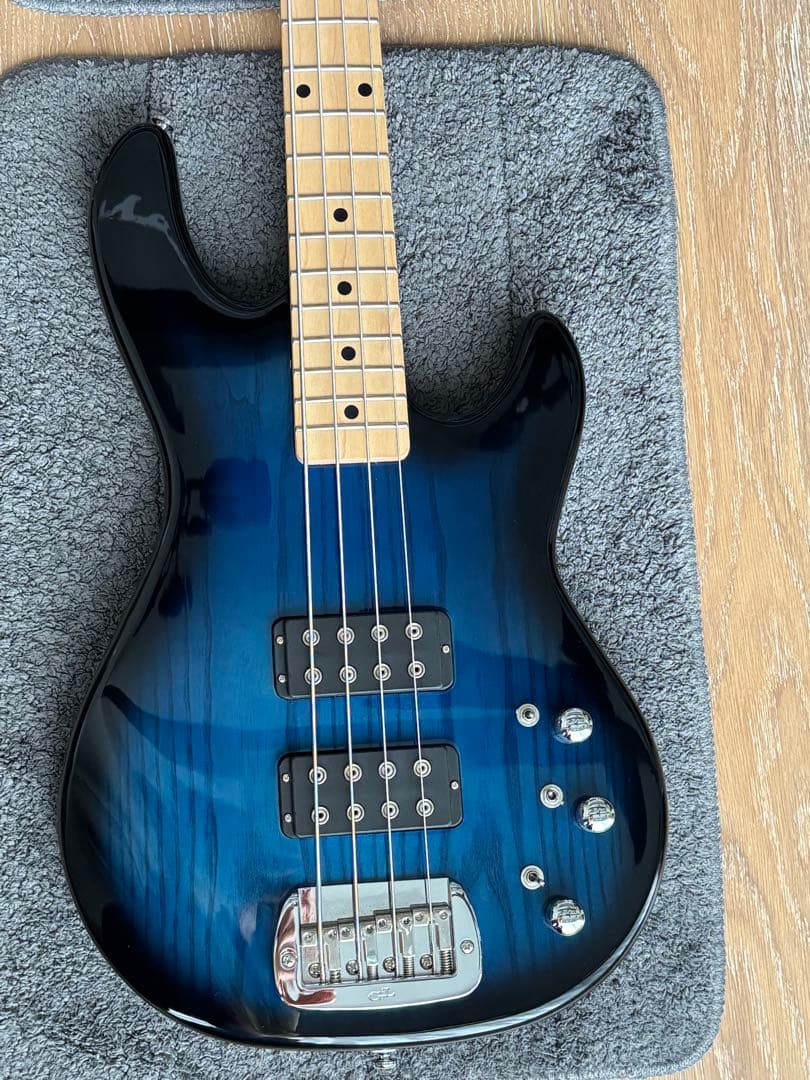 G&L L-2000 エレキベース TRIBUTE ブルーバースト