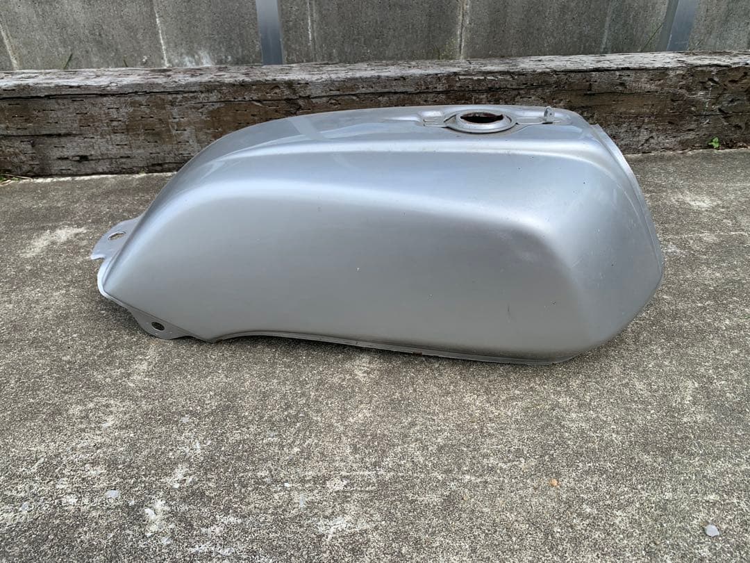CB750F タンク
