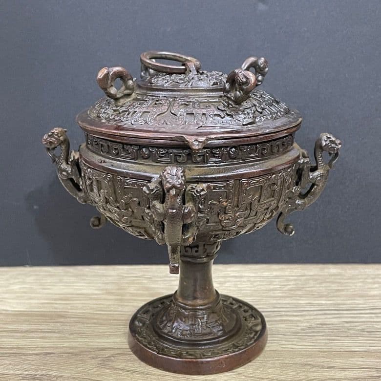 銅製 四獣樽蟠紋礼器 客間 玄関 書架 茶台 装飾品 現代工芸品 美術品 置物