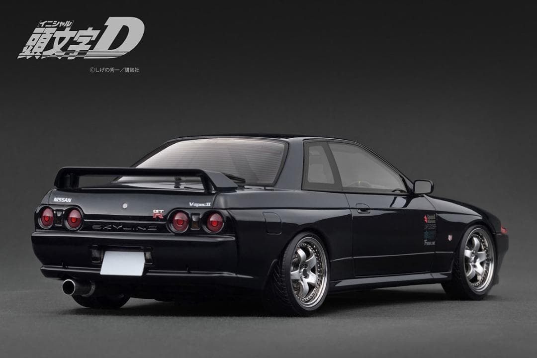 頭文字D 1/18 スカイラインGT-R V-spec II BNR32