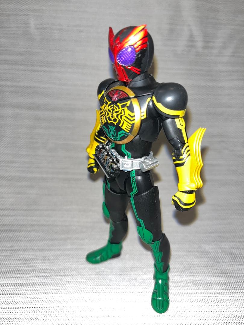 S.H.Figuarts真骨彫製法 仮面ライダーオーズ タトバ パープルアイ付属