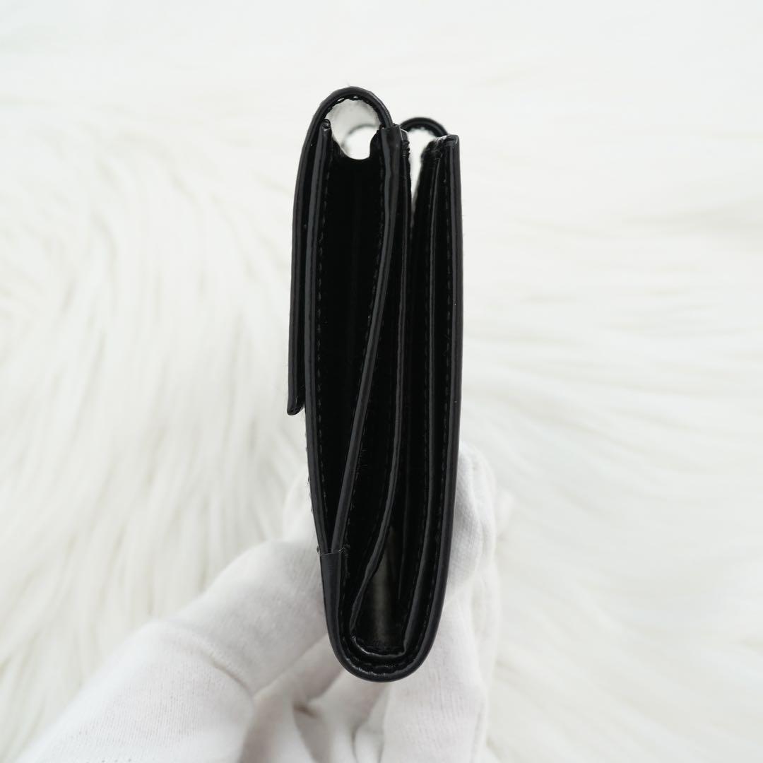 未使用品　箱付き　Salvatore Ferragamo 折り財布　ガンチーニ