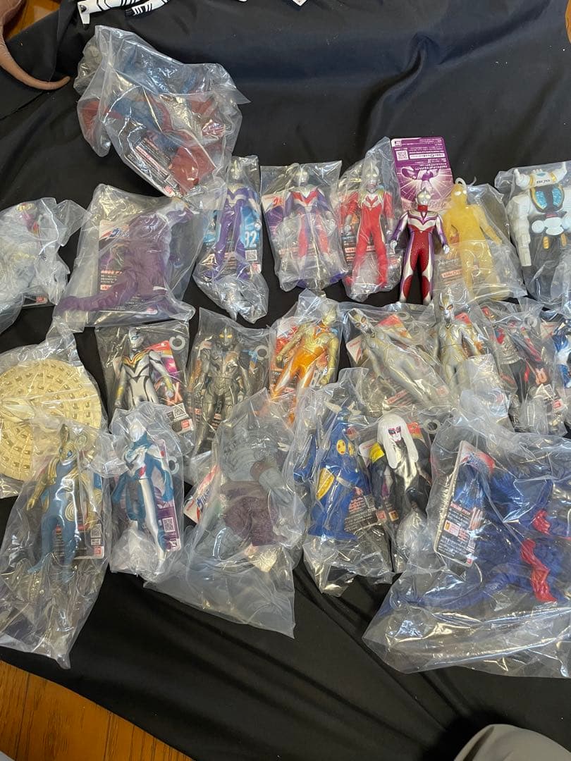 ウルトラヒーロー怪獣シリーズ　２２体セット　タグ付　トリガー
