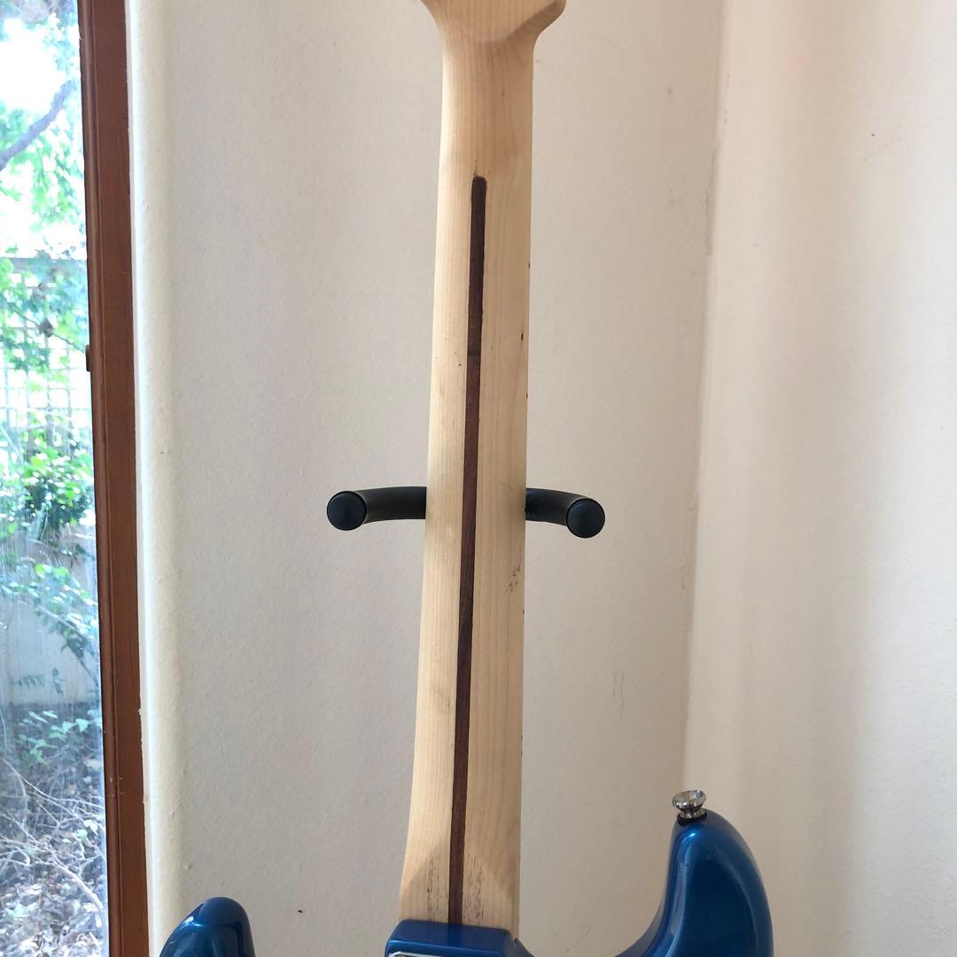 Squier by Fender Stratocaster メタリックブルー