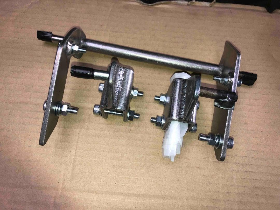 新品　エイプ50　100 ツインサスアダプター 塗装有　ＫＢＣ製 Ｗサス