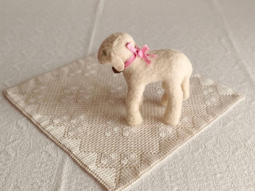 * vintage animal ❀ グリーンの瞳の 羊ちゃん