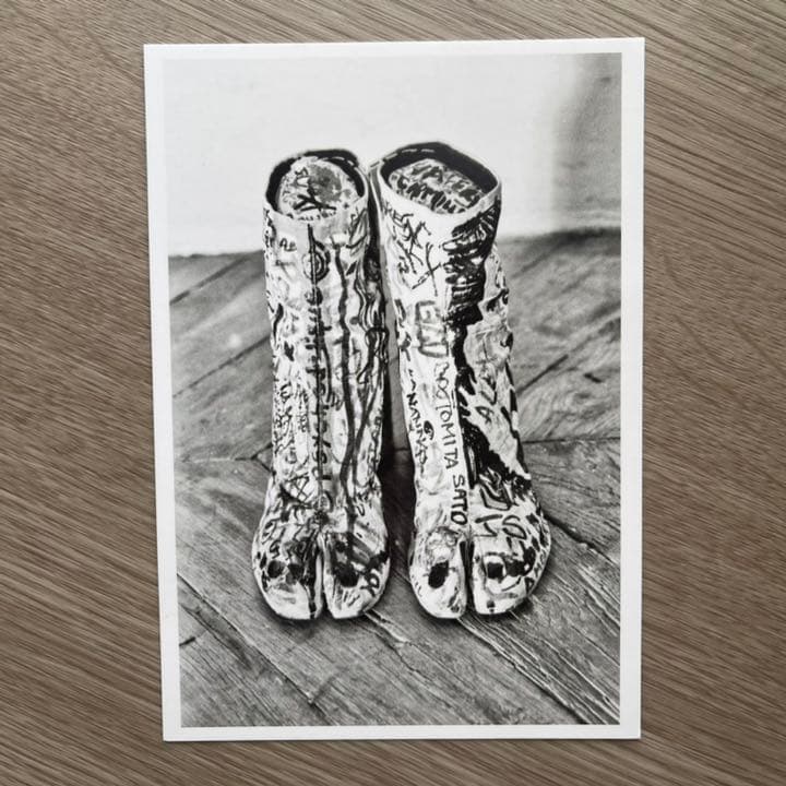 レア Margiela マルジェラ パリ回顧展会場限定 ポストカード 足袋