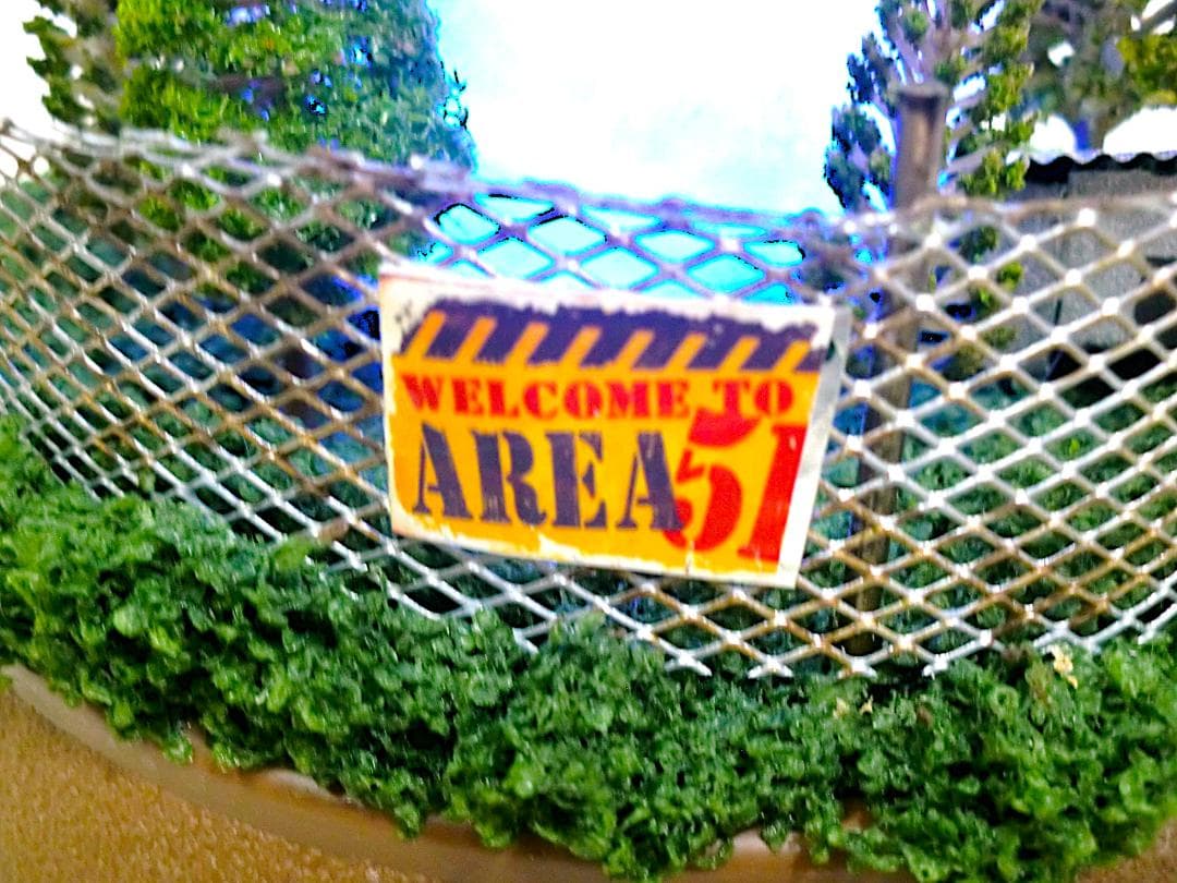 エリア５１ジオラマシリーズ金属製UFOフィギュア コードレスタイプ