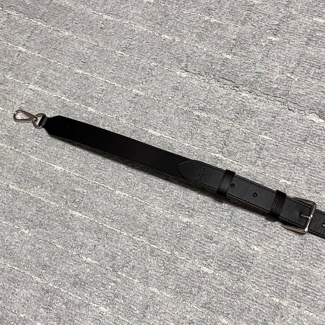 美品！ルイヴィトン［ショルダーストラップ］レザー　肩掛け　ロゴ型押し