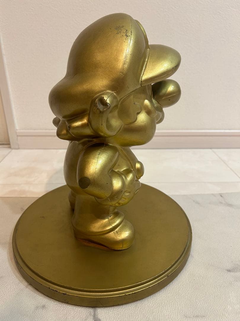 任天堂 スーパーマリオ ゴールド 黄金のマリオ像 非売品　台座有