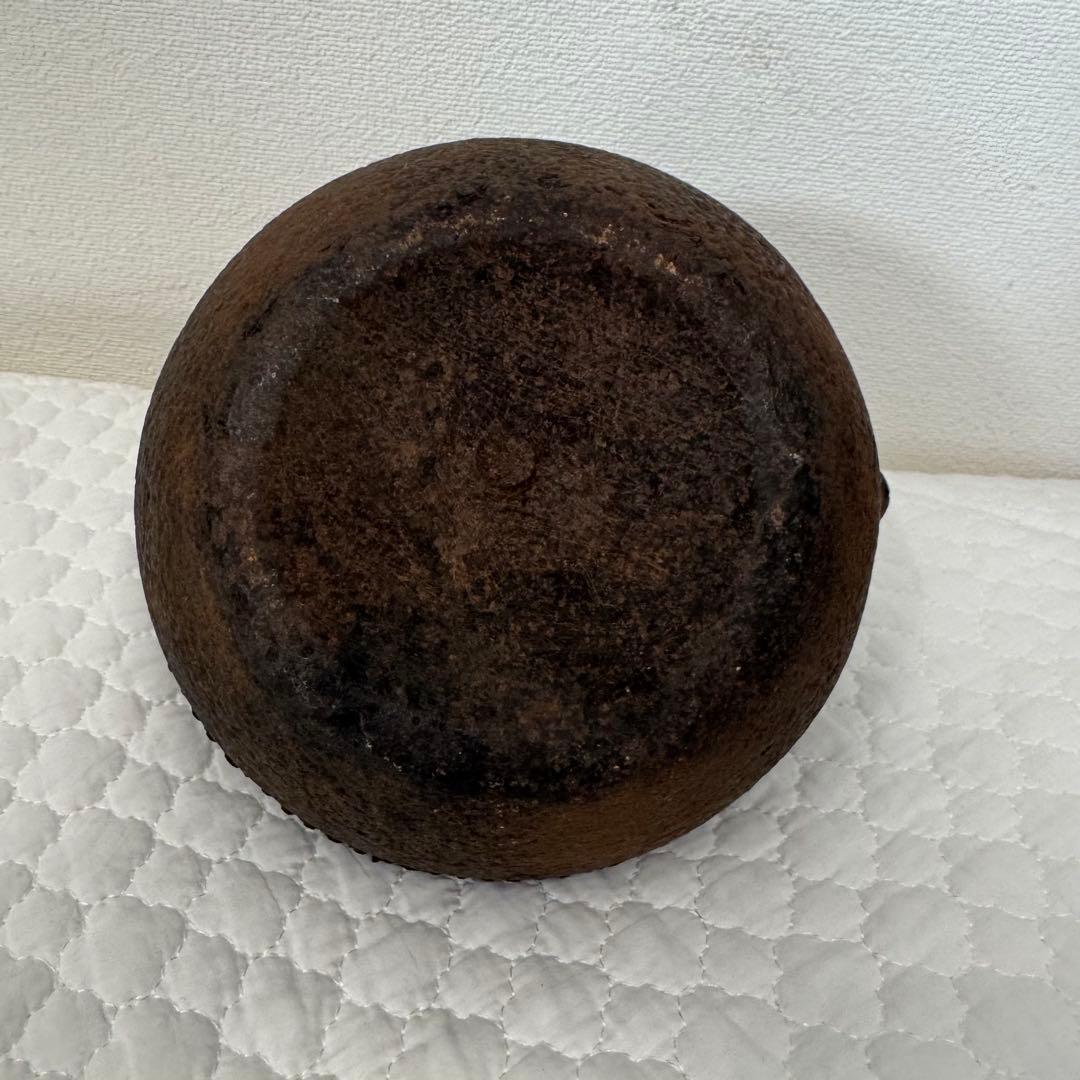 【骨董品】鉄製 網目模様龍文堂鉄瓶 アンティーク 丸型時代物 高さ20cm 刻印