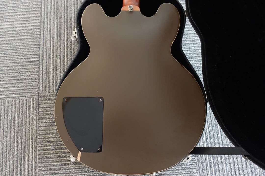 Epiphone ES-333 Tom Delonge モデルBlink-182