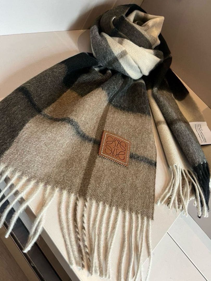♡LOEWE マフラー 30×180cm チェック柄♡