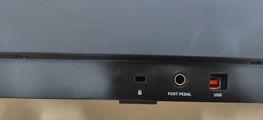 MIDIキーボード コンプリートコントロールA49 ケース付き