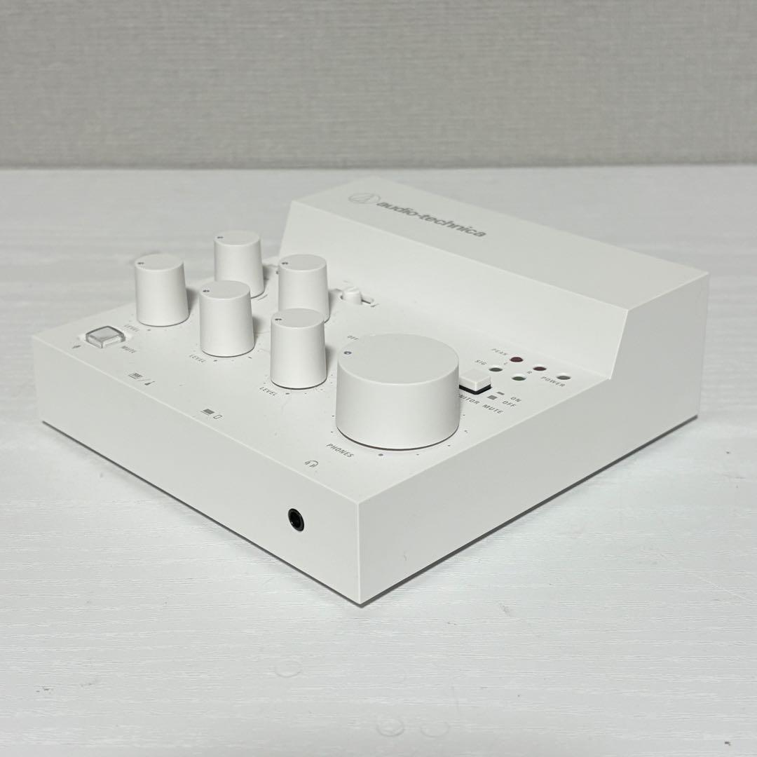 オーディオテクニカ AT-UMX3 WH audio-technica
