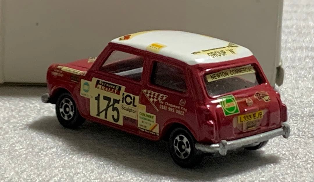 トミカ ミニクーパー トラフィック モンテカルロラリーカー ゼッケン175番 朱