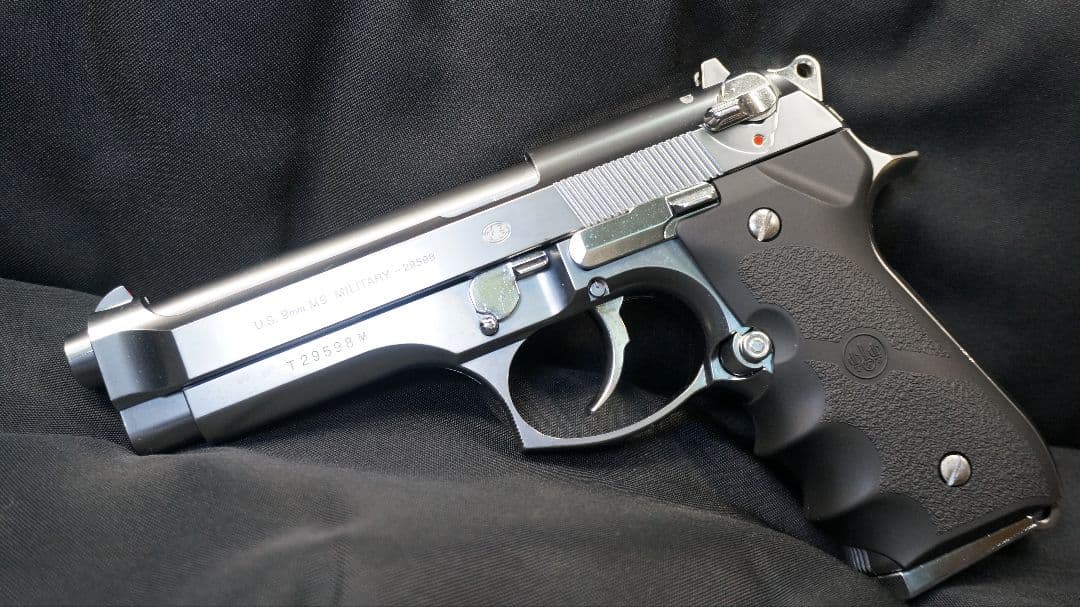 東京マルイ M92F ステンレス グリップ再塗装 社外ピストンカップ交換済 ②