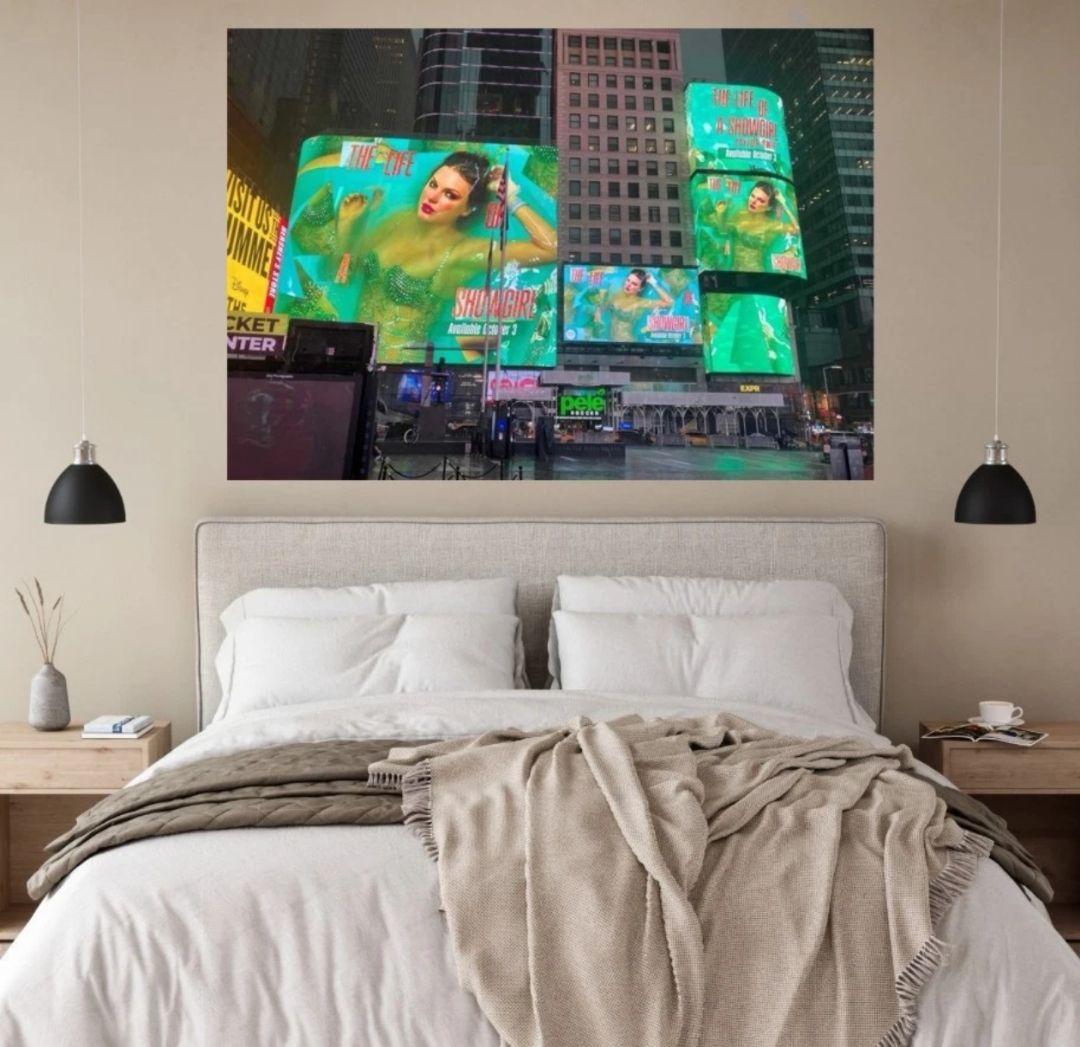 ミュージシャン \"The Life of a Showgirl\" in Times Square