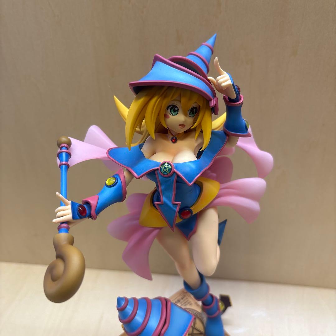 遊戯王 ブラック・マジシャン・ガールwithちびブラマジガール　フィギュア