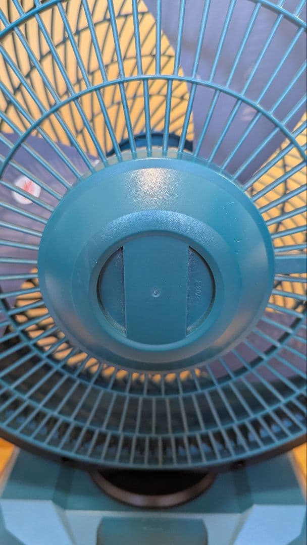 Makita マキタ 充電式産業扇 CF301D