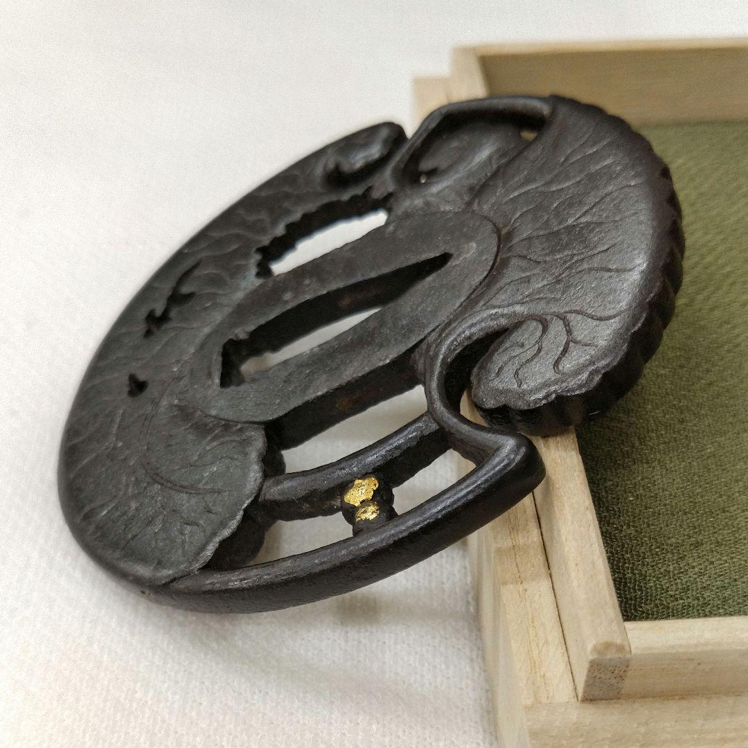 蕗の葉　鐔　変わり形　蓮　蕗　鐔　刀装具　時代武具　日本刀　居合　アンティーク