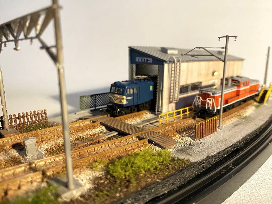 Nゲージ　ジオラマ　鉄道　模型　機関区　LED照明付き