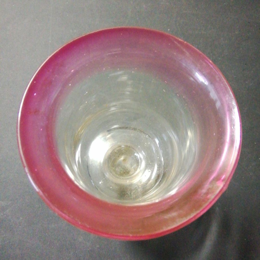 氷のコップ。