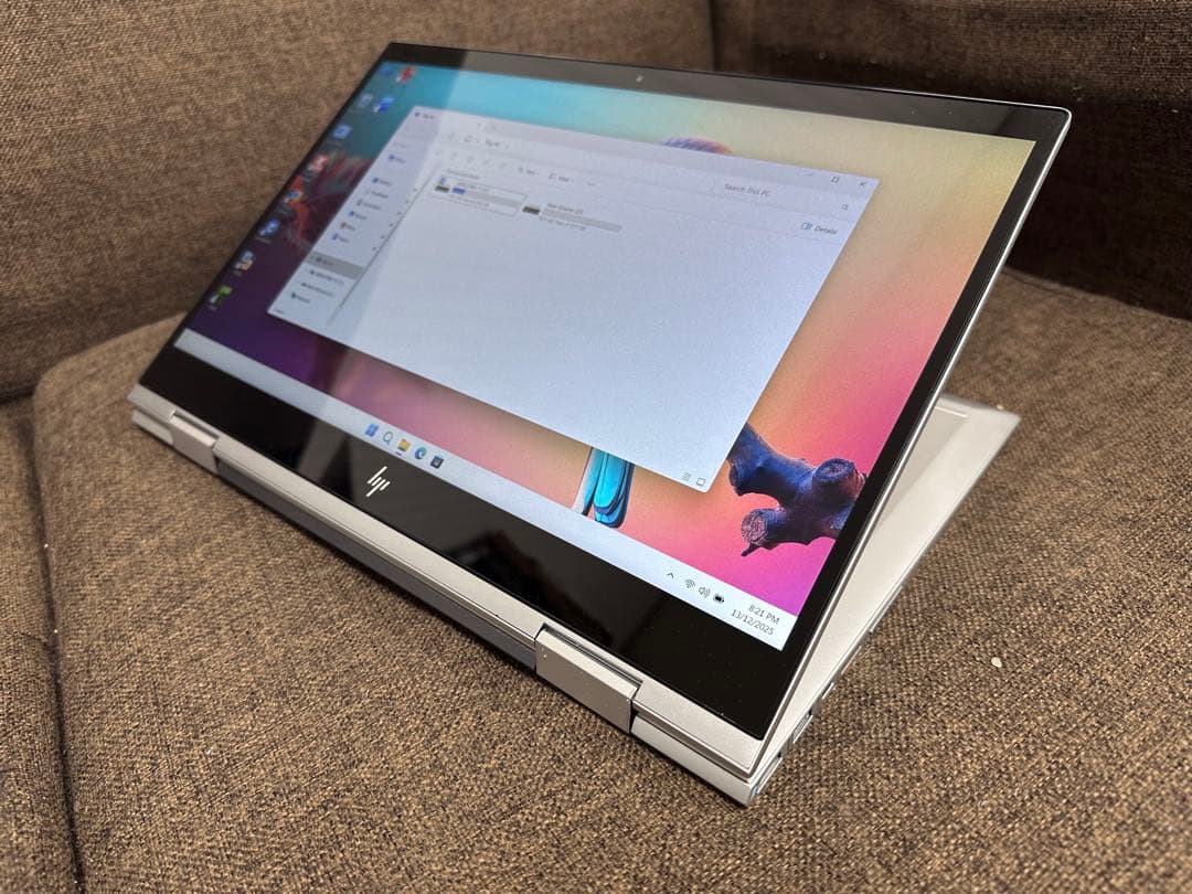 HP envy 15.6インチ 2-in-1 ノートPC バッテリー100％