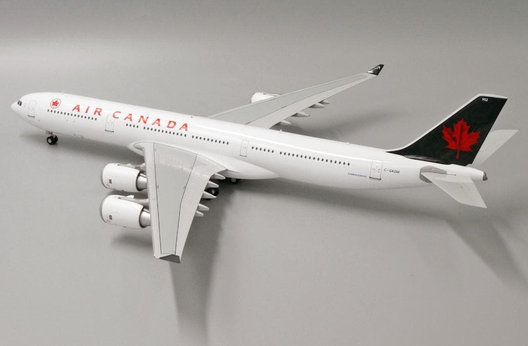 エアカナダ A340-500 C-GKOM 1/200