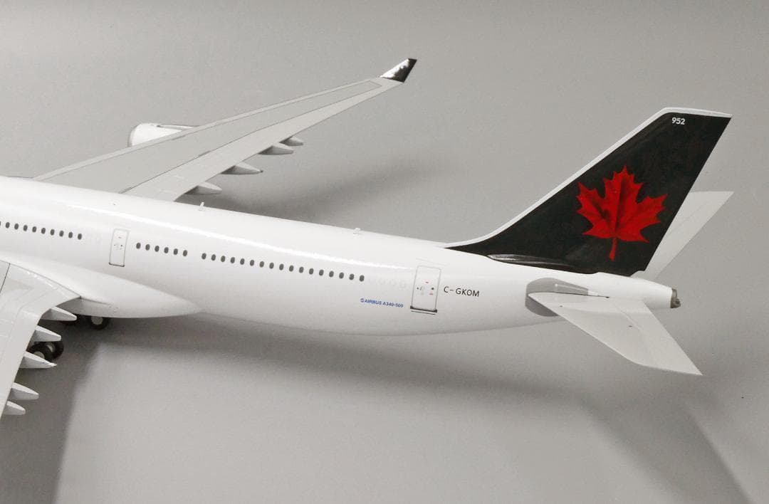エアカナダ A340-500 C-GKOM 1/200