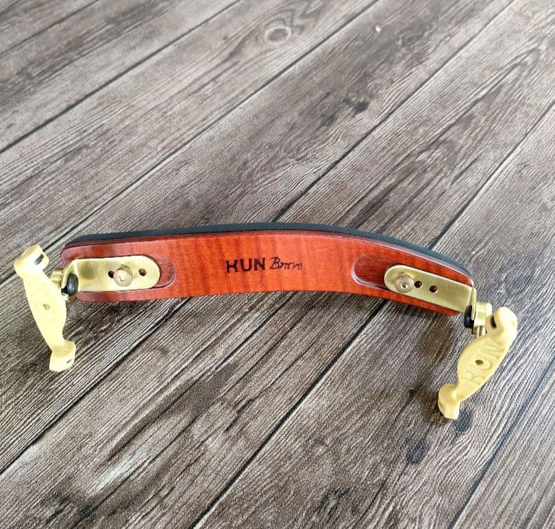 美品　バイオリン肩当て Kun Bravo　ブラボー　4/4