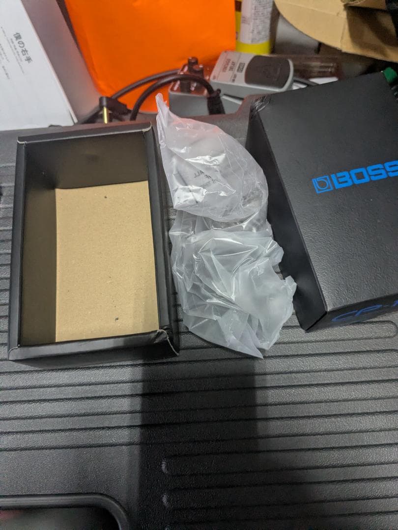 BOSS CP-1X コンプレッサー　※箱の一部凹み有り