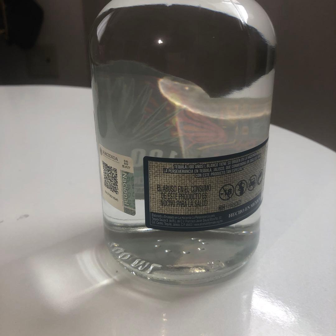 100 ANOS テキーラ ブランコ 700ml