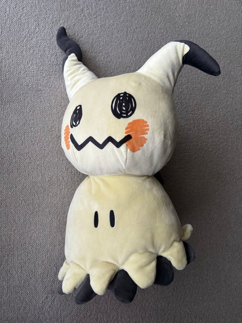 ポケモンセンター　等身大　ミミッキュ　ぬいぐるみ