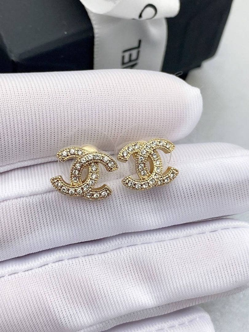 CHANEL ダブルCロゴ ストーン付きピアス