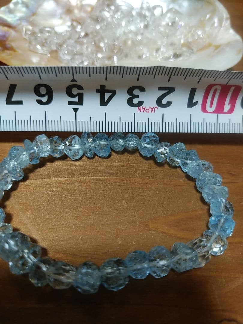 アクアマリン　brilliantカット