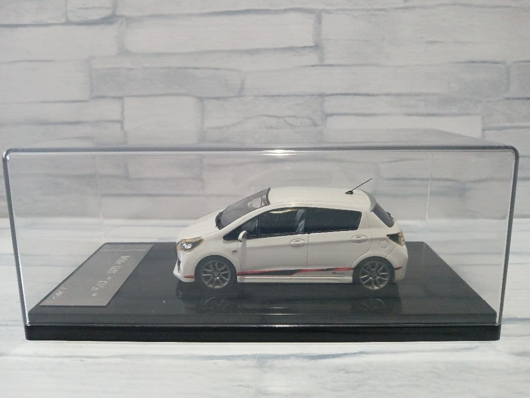 1/43 Wits　トヨタ　ヴィッツRS G`s ミニカー　ホワイト