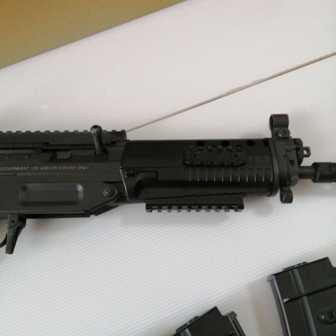 東京マルイ　SIG552 SEALS (シグ 552 シールズ)　マガジン4個付