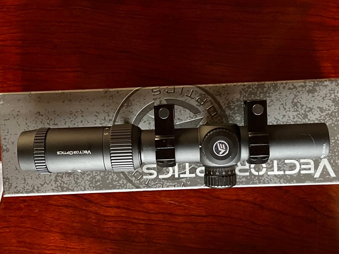 スコープVector Optics Forester 1-5x24 GenII