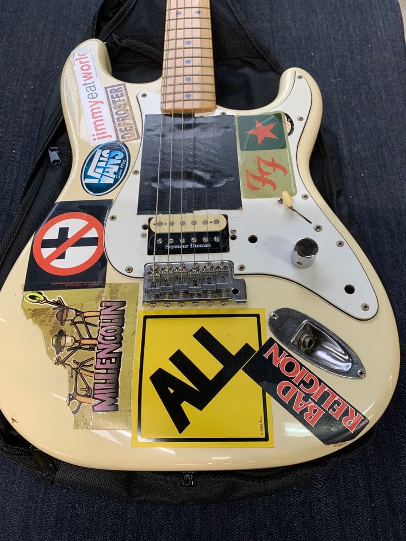 FENDER エレキギター　fender