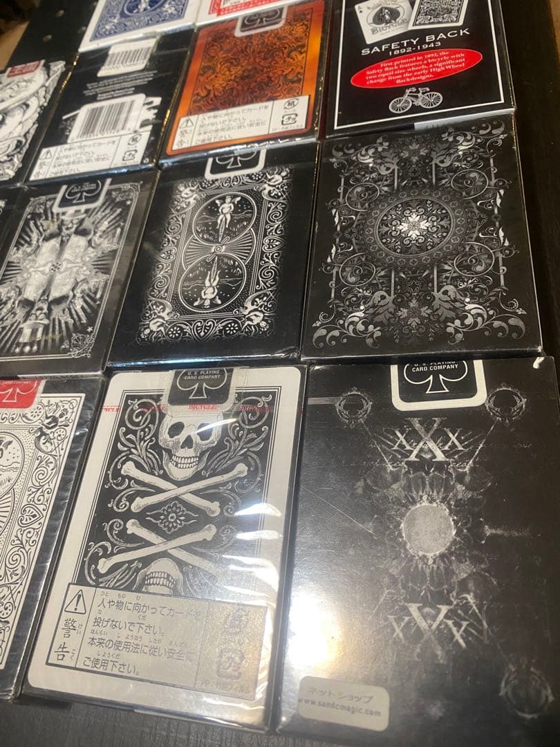 【未開封・激レア】BICYCLE Blackデザインデッキ詰め+オマケ赤・青