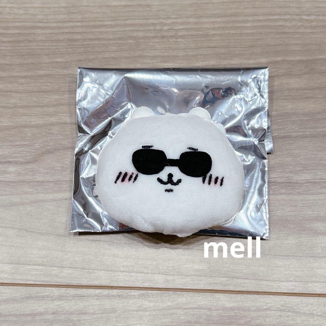 ちいかわ　なかよしぬいぐるみバッジ　サングラスと日焼け