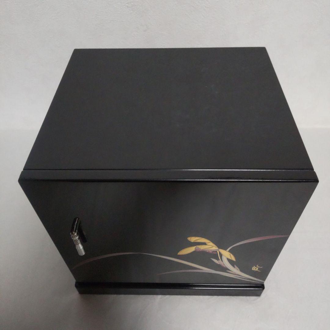 漆塗 卓上飾り棚 装飾棚 蒔絵 金彩 紫蘭の花 高岡漆器