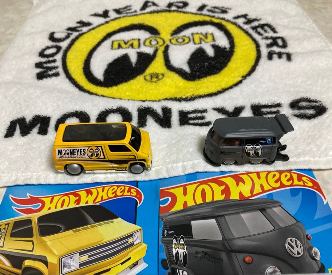 ホットウィール　カスタム’77ダッジバン　クールコンビ　[カスタム品]　タオル