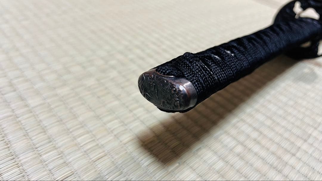 模造刀 雲龍拵え 互の目刃文 石目鞘 透かし鍔 大刀 黒刀 250504-1