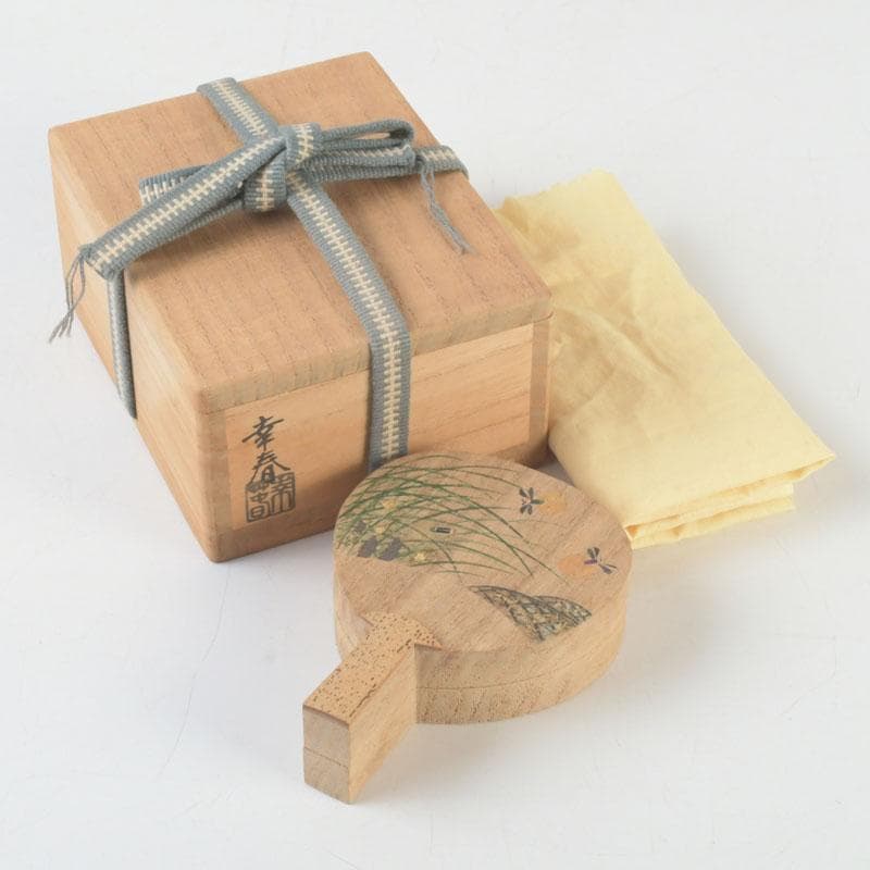茶道具　畑幸春作　蛍図　団扇形　香合　共箱　V　9789