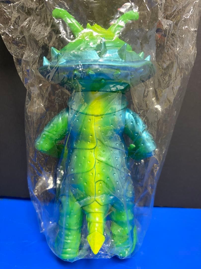 怪獣郷　カネゴン　イベント限定品　未開封