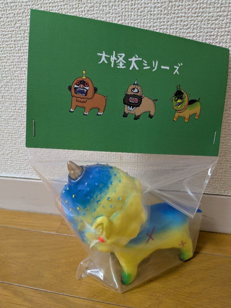 a.a.a. vinyl toys　CYCDOG